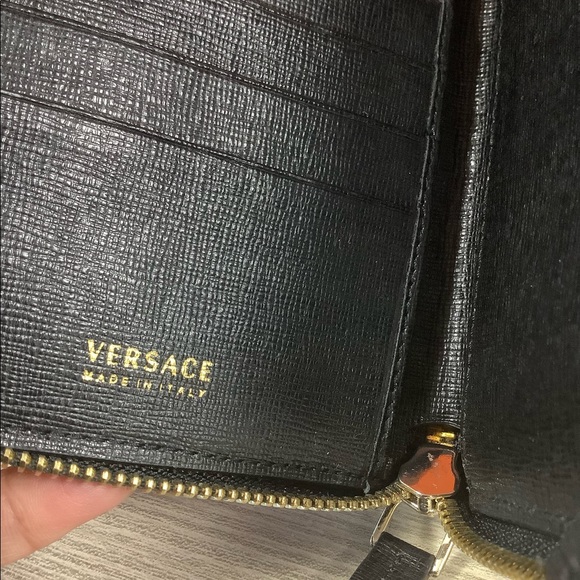 Versace Iconic Medusa Head Square Wallet - Picture 4 of 10